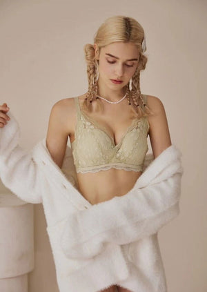 Sexy Laced Wireless Bra with Seamless Underwear Lingerie Set - Risette 