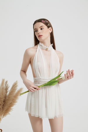 ホワイトのセクシーな魅力的なナイトドレス