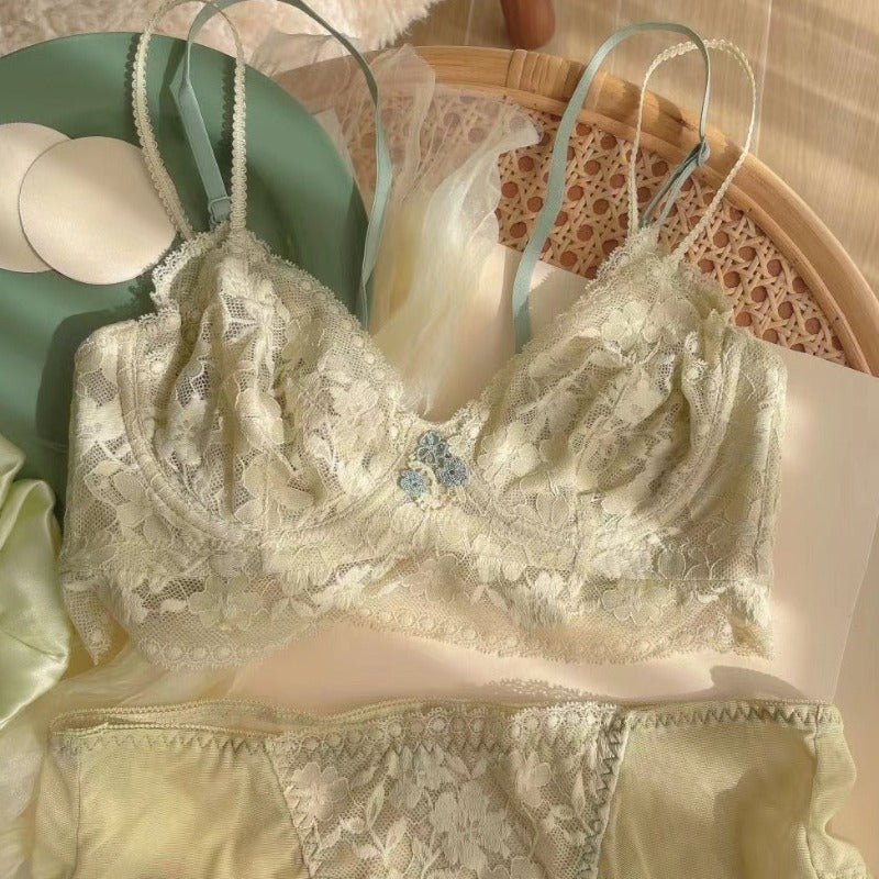 Lace Lingerie Set Ladies Sexy Lace Receiving Side Breast Adjustment  Gathering Girls French Beauty Back Bra Set, Green, Medium : :  Clothing, Shoes & Accessories